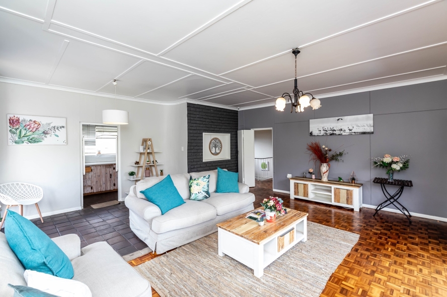 6 Bedroom Property for Sale in Abbotsford Eastern Cape